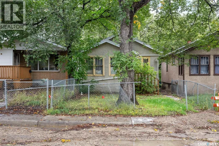 1225 KING STREET, Regina, Saskatchewan S4T4G1