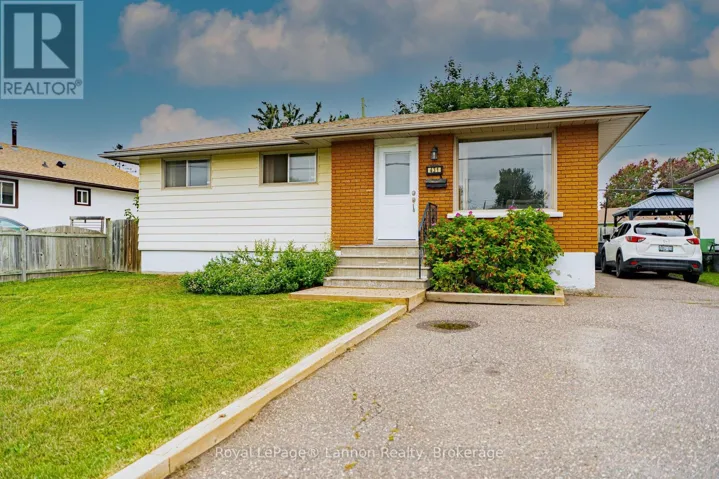 431 CHURCHILL DRIVE W, Thunder Bay (Northwood Park), Ontario P7C1V8