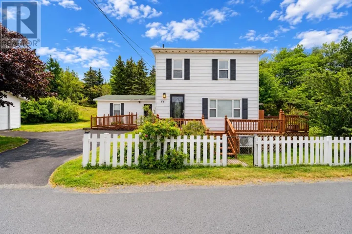 44 Middle Arm Road, Avondale, Newfoundland & Labrador A0A1B0