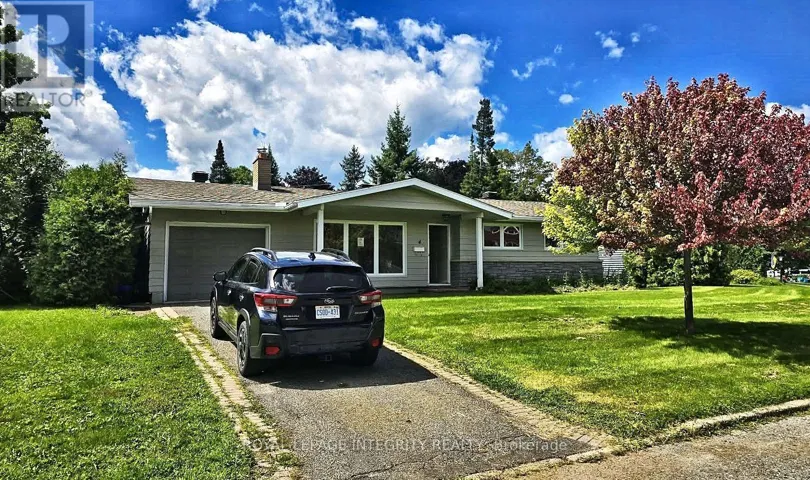 4 MARSDEN STREET, Ottawa, Ontario K2H5L5