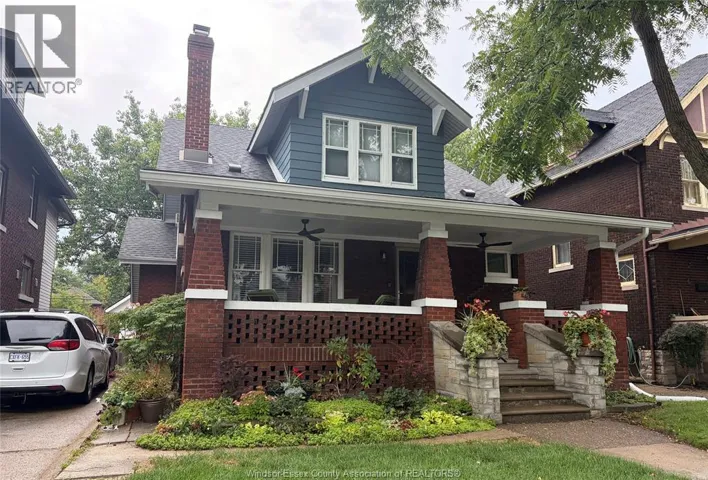 157 MCEWAN, Windsor, Ontario N9B2E3