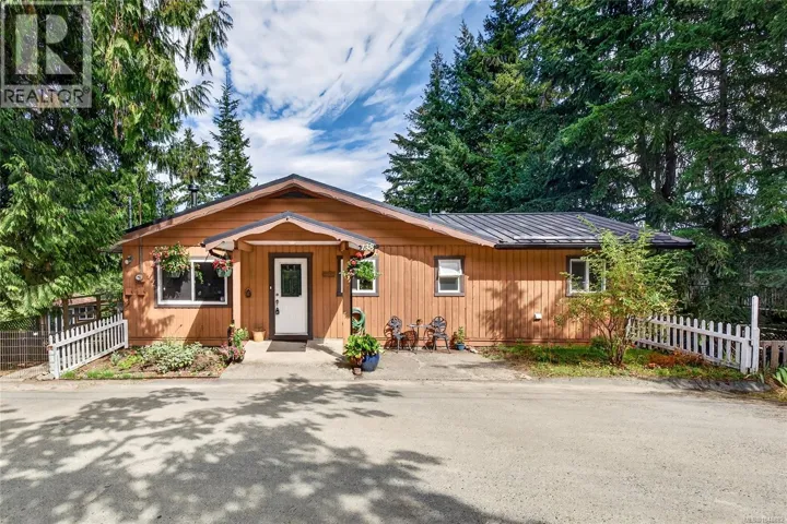 138 Woodland Dr, Salt Spring, British Columbia V8K1K1