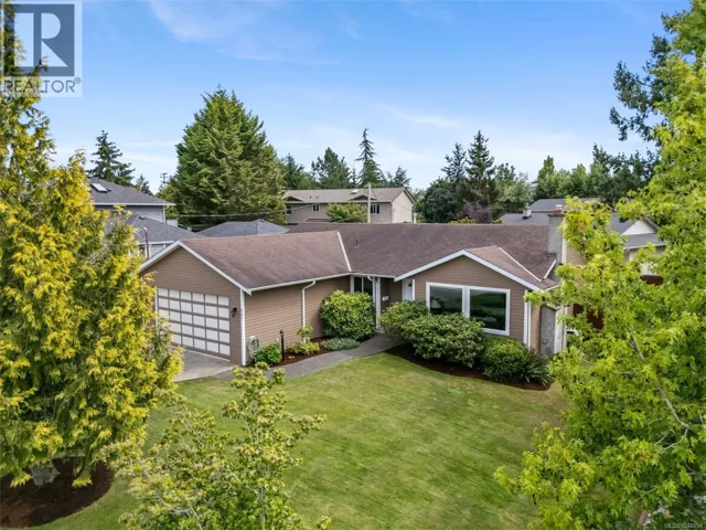 547 Normandy Rd, Saanich, British Columbia V8Z3J3