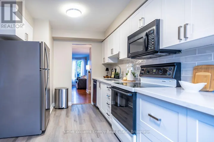 340 POMPANO COURT, Oshawa (Samac), Ontario L1K1M9