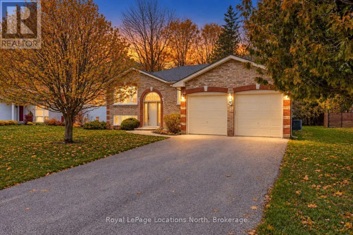 40 FAIRWAY CRESCENT, Wasaga Beach, Ontario L9Z1B8