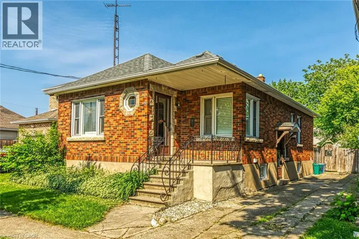70 CONCORD Avenue, St. Catharines, Ontario L2M5N8