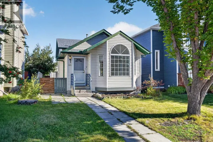44 Harvest Gold Circle NE, Calgary, Alberta T3K4H3