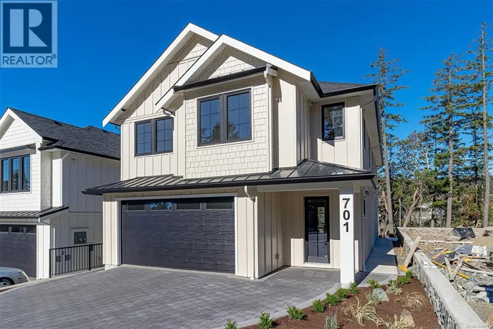 701 Madrona Pl, Langford, British Columbia V9B6C6