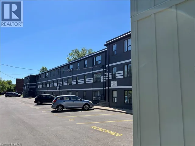 80 SOUTH FORSTER PARK Drive Unit# 6, Oakville, Ontario L6K1Y9
