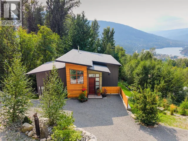 1409 Ash Street, Nelson, British Columbia V1L2J3