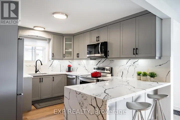 870 MODLIN ROAD, Pickering (Bay Ridges), Ontario L1W1V7