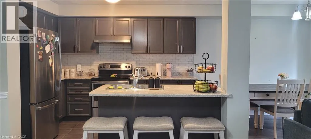 90 BLOOM Crescent, Stoney Creek, Ontario L0R1P0