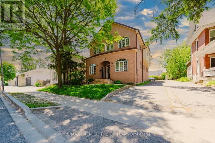 7930 KIPLING AVENUE, Vaughan (West Woodbridge), Ontario L4L1Z5