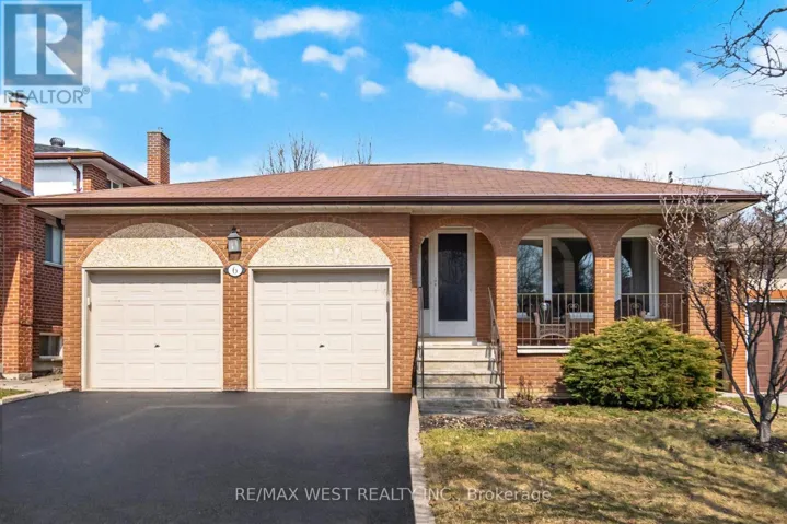 6 DISAN COURT, Toronto (Thistletown-Beaumonde Heights), Ontario M9V4A7