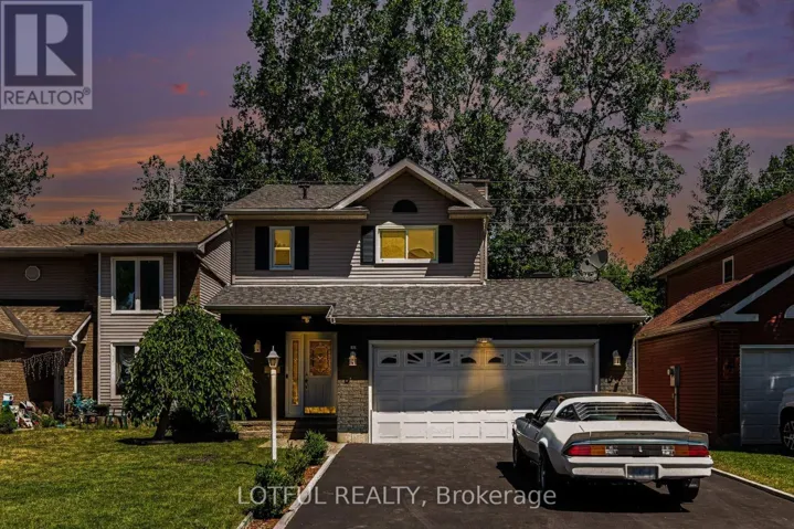 52 FAIR OAKS CRESCENT, Ottawa, Ontario K2G4W5