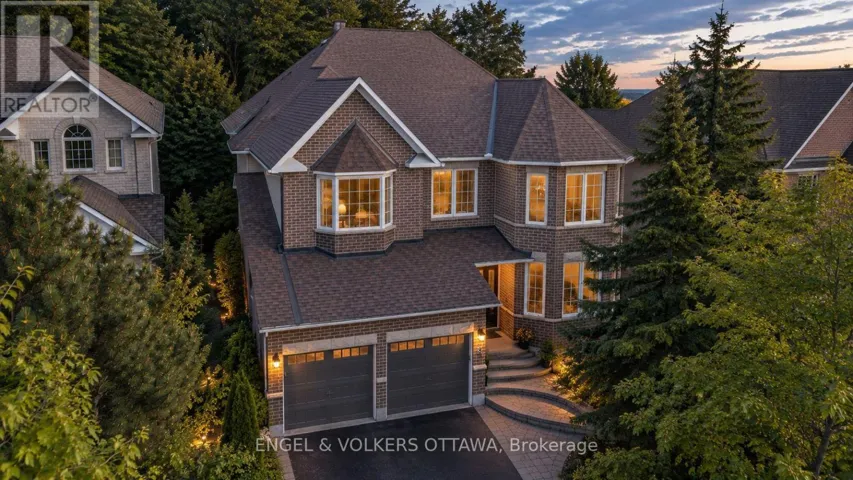 8 GLENRILL PLACE, Ottawa, Ontario K2M2T6