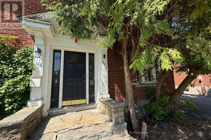 142 CLARENDON AVENUE, Ottawa, Ontario K1Y0R5