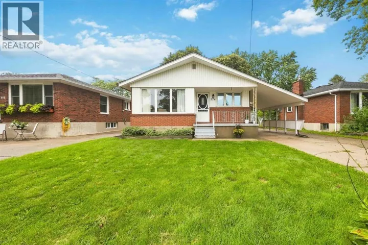 714 Victoria AVENUE, Point Edward, Ontario N7V1J8