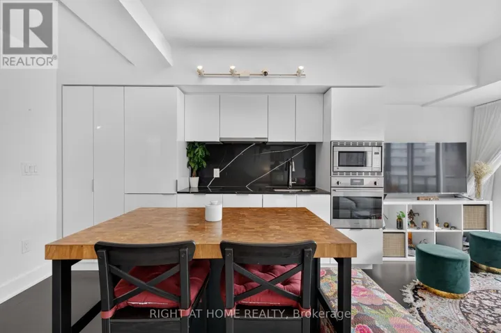 1809 - 955 BAY STREET, Toronto (Bay Street Corridor), Ontario M5S0C6