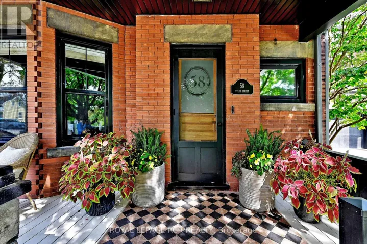 58 TYLER STREET, Aurora (Aurora Village), Ontario L4G2N2