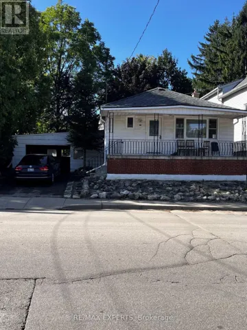 127 WHITNEY AVENUE, Hamilton (Ainslie Wood), Ontario L8S2G6
