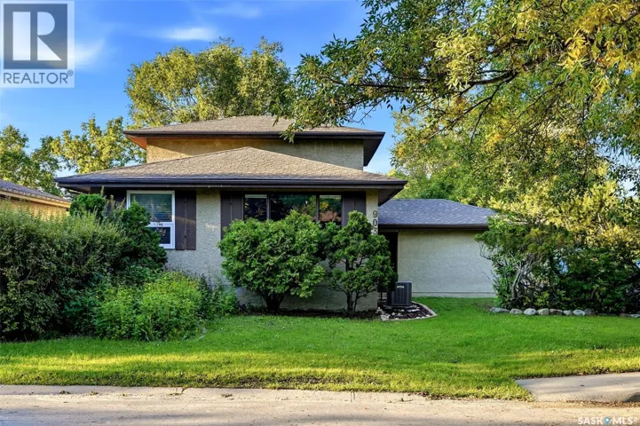 903 Rowell CRESCENT N, Regina, Saskatchewan S4X2A5