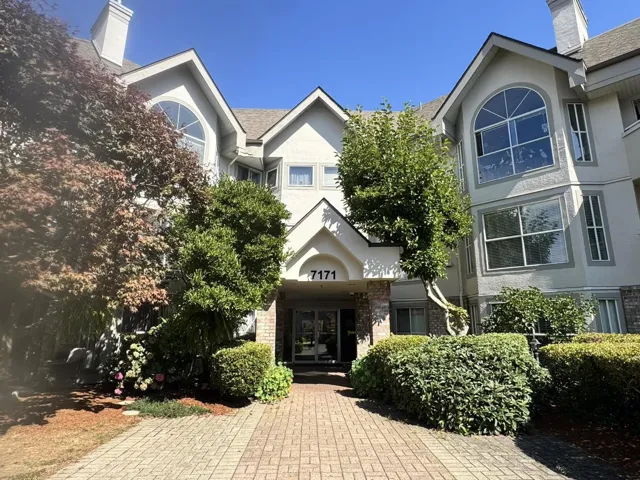 209 7171 121 STREET, Surrey, British Columbia V3W1G9