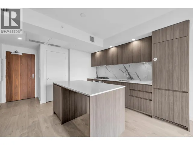 1803 6463 SILVER AVENUE, Burnaby, British Columbia V5H0K4