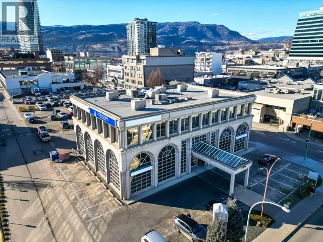 1674 Bertram Street Unit# 300, Kelowna, British Columbia V1Y9G4