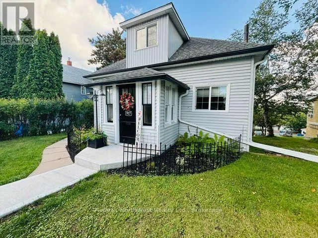 917 PARK STREET, Kenora (Central), Ontario P9N1B8