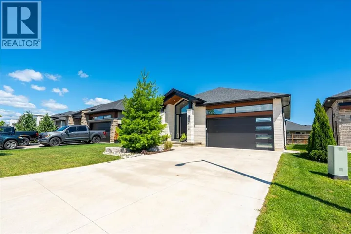 616 MEAD COURT, Sarnia, Ontario N7W0B5