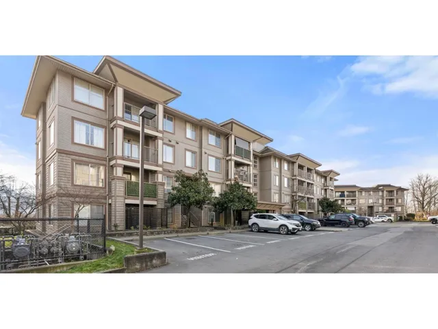 203 45561 YALE ROAD, Chilliwack Proper South, Chilliwack, British Columbia V2P0A8