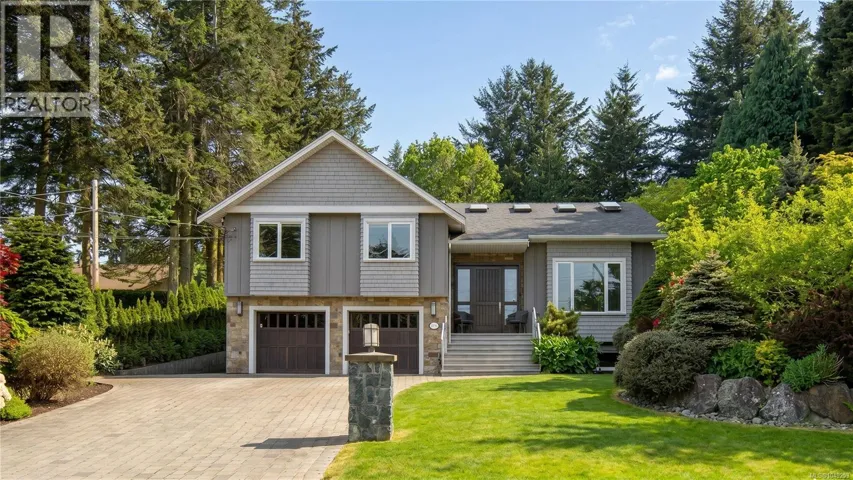1896 Leyns Rd, Saanich, British Columbia V8N2Z8