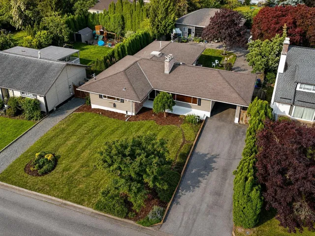 9725 JUNIPER STREET, Chilliwack Proper East, Chilliwack, British Columbia V2P5J2