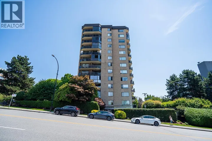 801 444 LONSDALE AVENUE, North Vancouver, British Columbia V7M3H5