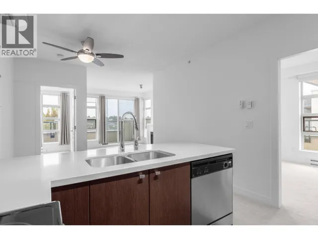 407 4550 FRASER STREET, Vancouver, British Columbia V5V4G8