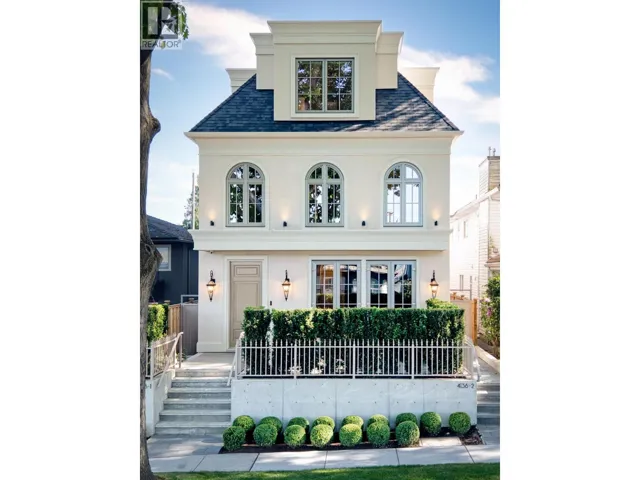 1 4136 CAMBRIDGE STREET, Burnaby, British Columbia V5C1G9
