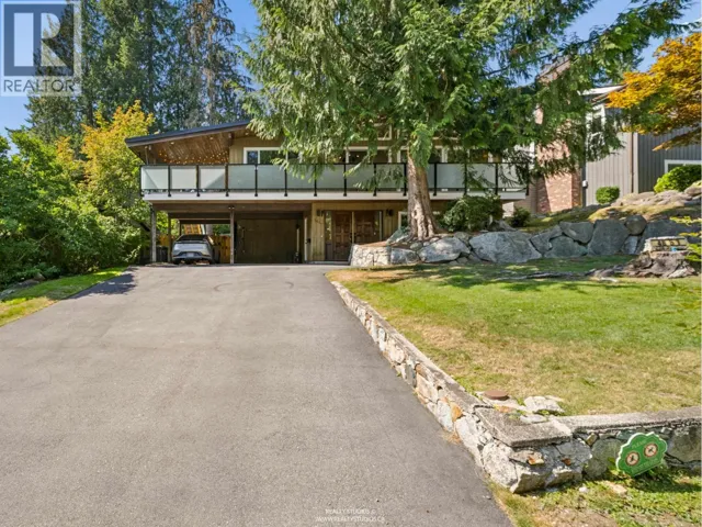 4651 HOSKINS ROAD, North Vancouver, British Columbia V7K2R2