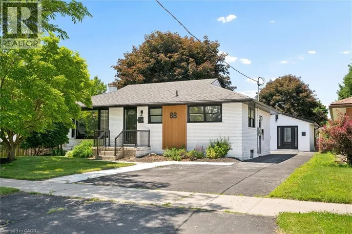 88 WOODHAVEN Road, Kitchener, Ontario N2C1V1