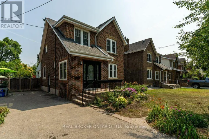 39 COURT STREET N, Milton (OM Old Milton), Ontario L9T2S2