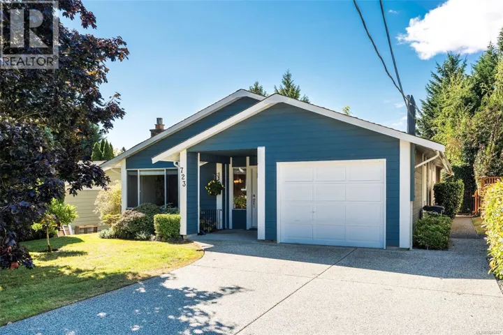 723 Miller Ave, Saanich, British Columbia V8Z3C9