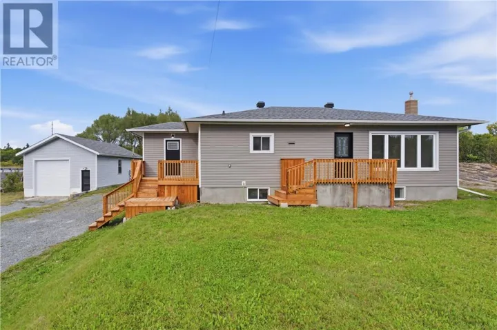 906 Goodview Road, Sudbury, Ontario P3G1B5