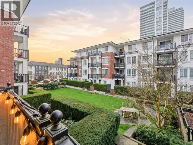 205 553 FOSTER AVENUE, Coquitlam, British Columbia V3J0B5
