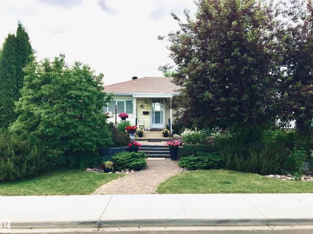 5320 105B ST NW, Edmonton, Alberta T6H2S3