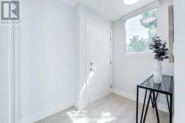802 - 370 WALLACE AVENUE, Toronto (Dovercourt-Wallace Emerson-Junction), Ontario M6P3P2