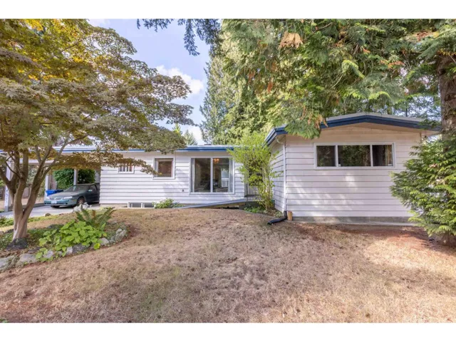 2745 ASH STREET, Abbotsford, British Columbia V2S4E9