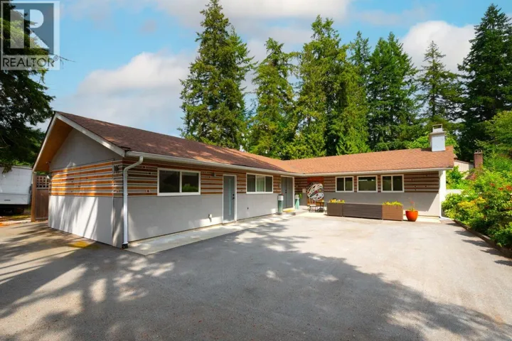 2420 EDGEMONT BOULEVARD, North Vancouver, British Columbia V7P2L1