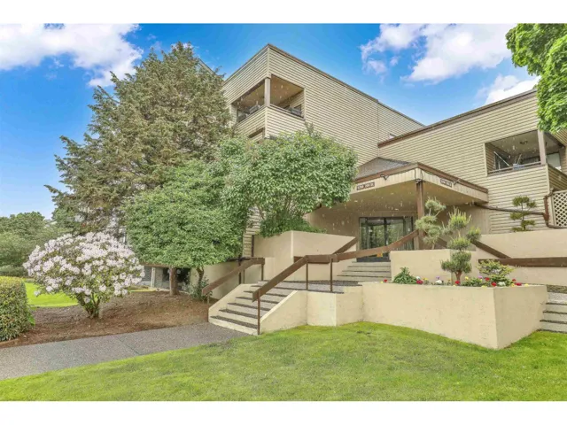 211 5294 204 ST STREET, Langley, British Columbia V3A1Z1