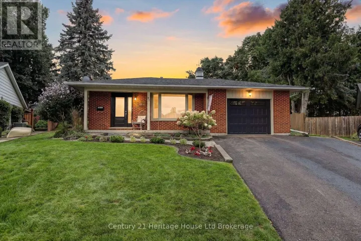 27 SILCOX PLACE, Woodstock (Woodstock - North), Ontario N4S8M8