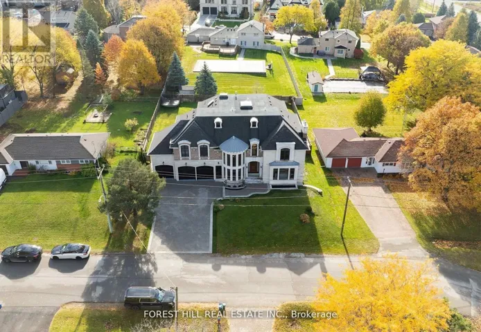 39 PATRICIA DRIVE E, King (King City), Ontario L7B1H5